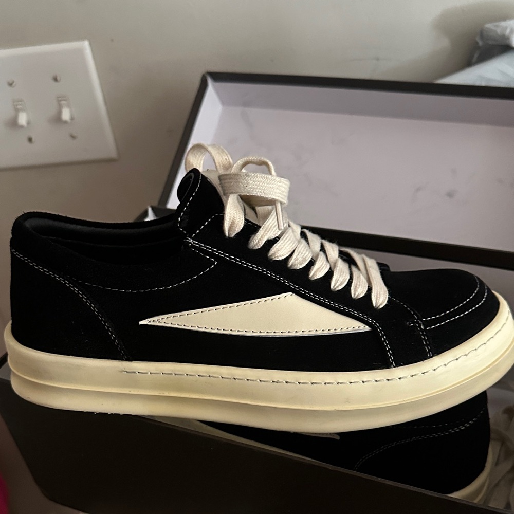 Classic Black Suede Low-Top Sneakers with White Accent
